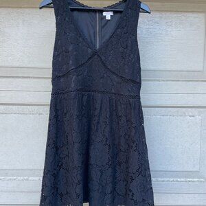 Romantic Black Eyelet Lace Tank Dress M V-Neck Lined Polished Daytime Summer